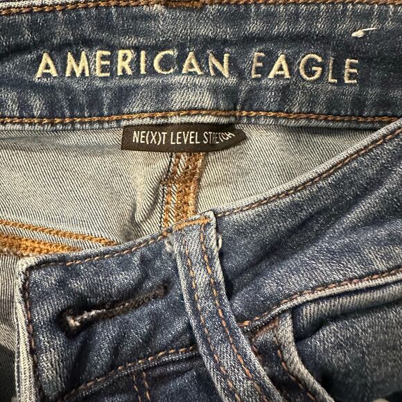 EUC American Eagle Ne(x)t Level Stretch Women's sz 2 Distressed Jeans - Picture 4 of 4